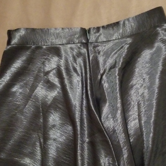 Silence + Noise Satin Mini Skirt NWOT - Picture 4 of 6